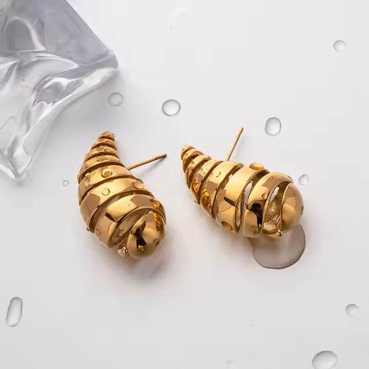Dainty boutegga earings