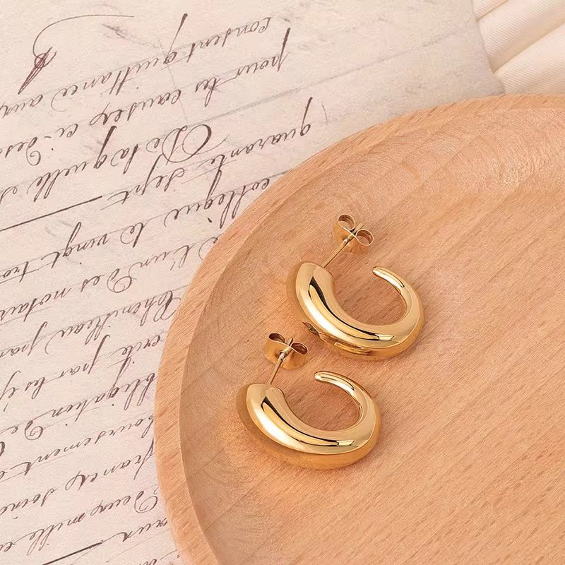 Beautiful C shaped anti tarnish earrings