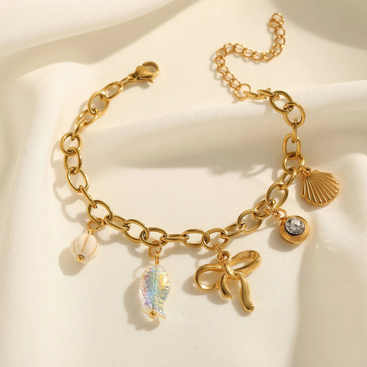 Premium all in trend gold plated bracelet
