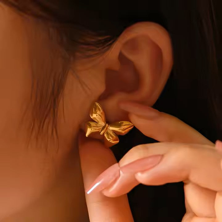 High-class Minimal butterfly stainless pvd gold plated ear studs or earings Mystjuels