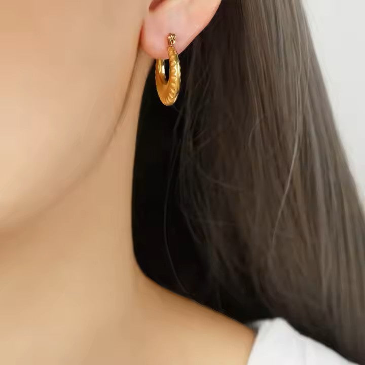 high-quality Party-wear round gold plated earrings
