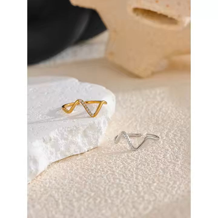 Irregular waved anti tarnish ring