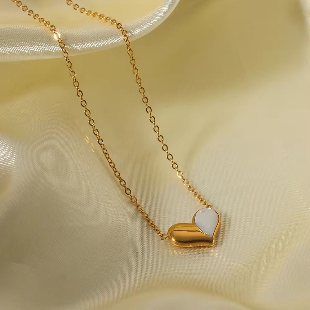 Luxe heart pendant chain necklace