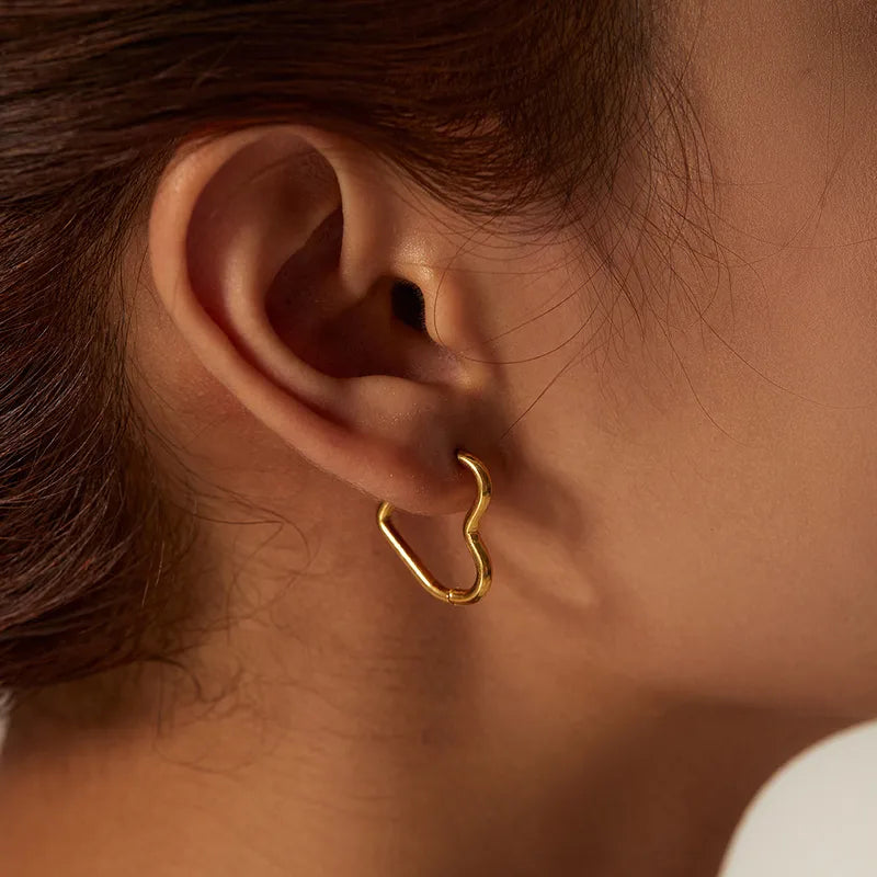Hollow heart earings