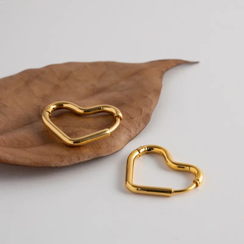 Hollow heart earings
