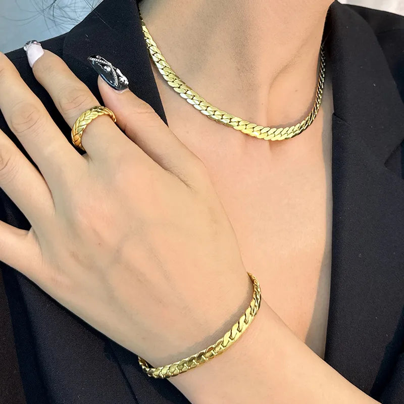 Snake bone anti tarnish gold ring