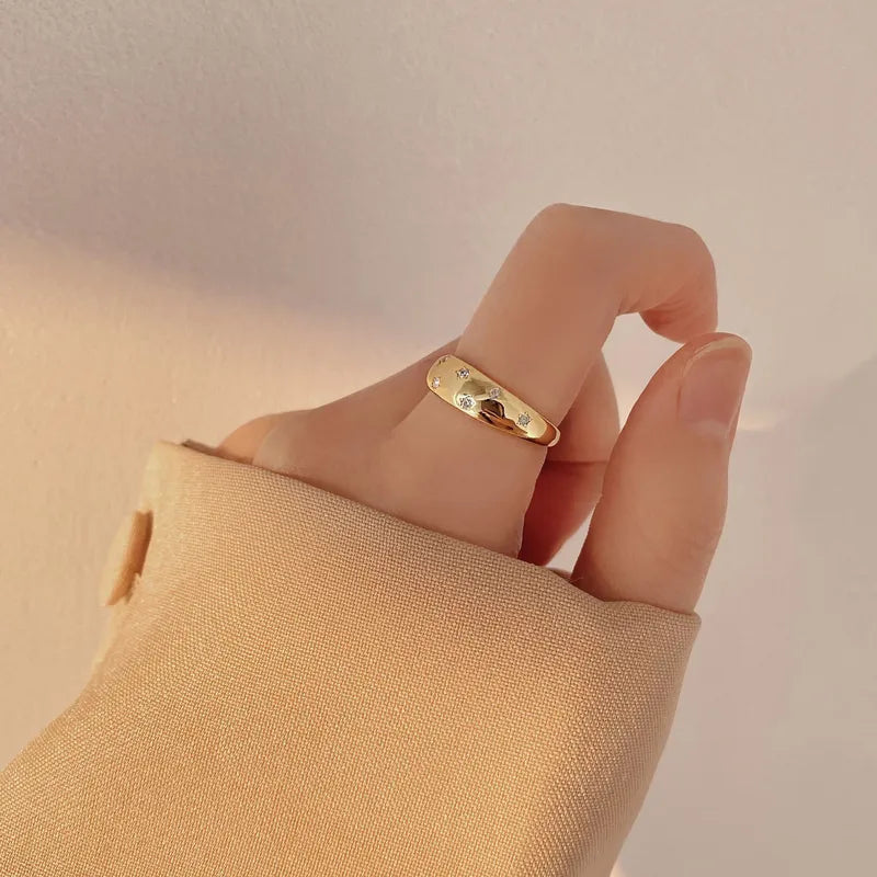High-end Minimalist Contemporary ring