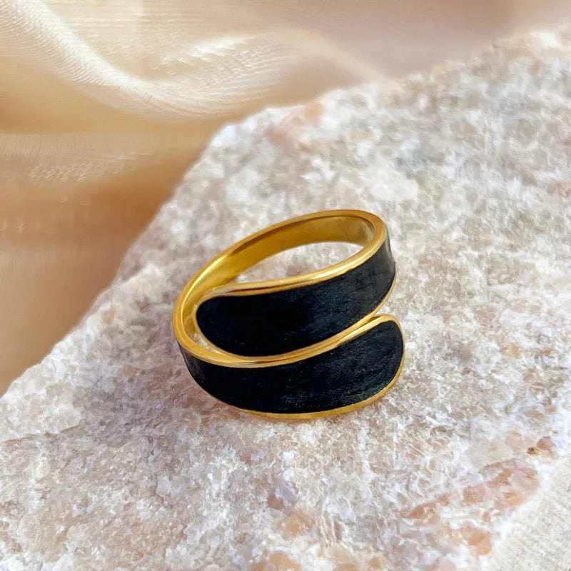 Adjustable white and black resin gold plated pvd rings