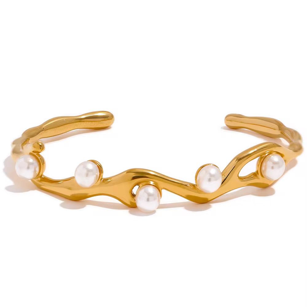 Luxury pearl regalia golden cuff