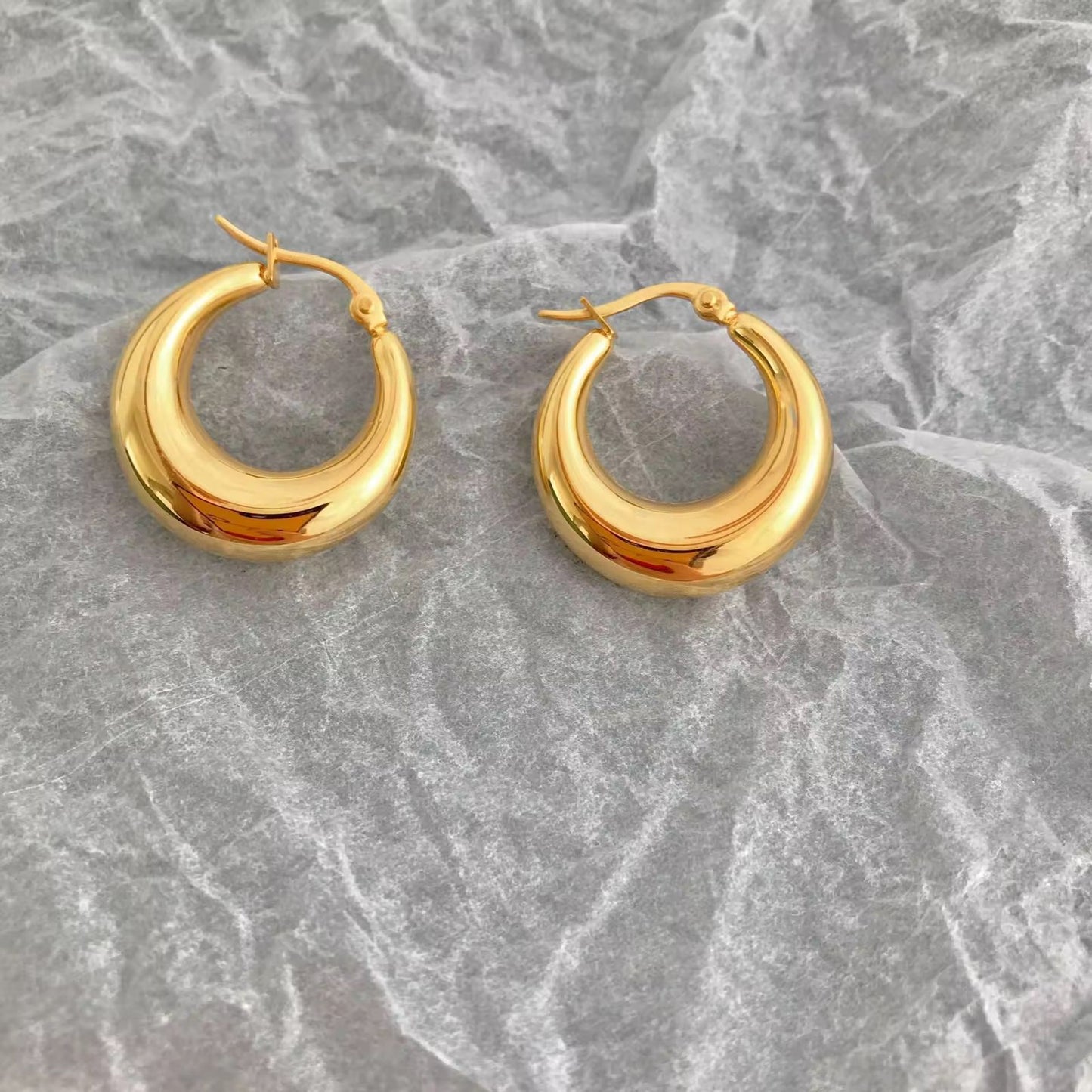 High-end Round basic anti tarnish hoops