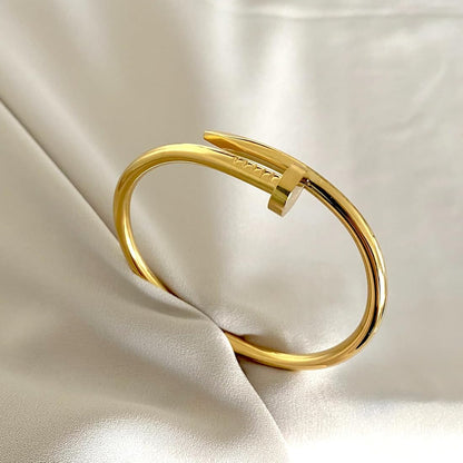 Ultra-fine Nail Kada gold plated necklace