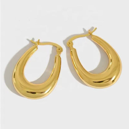Lavish U-shaped stainless steel earrings