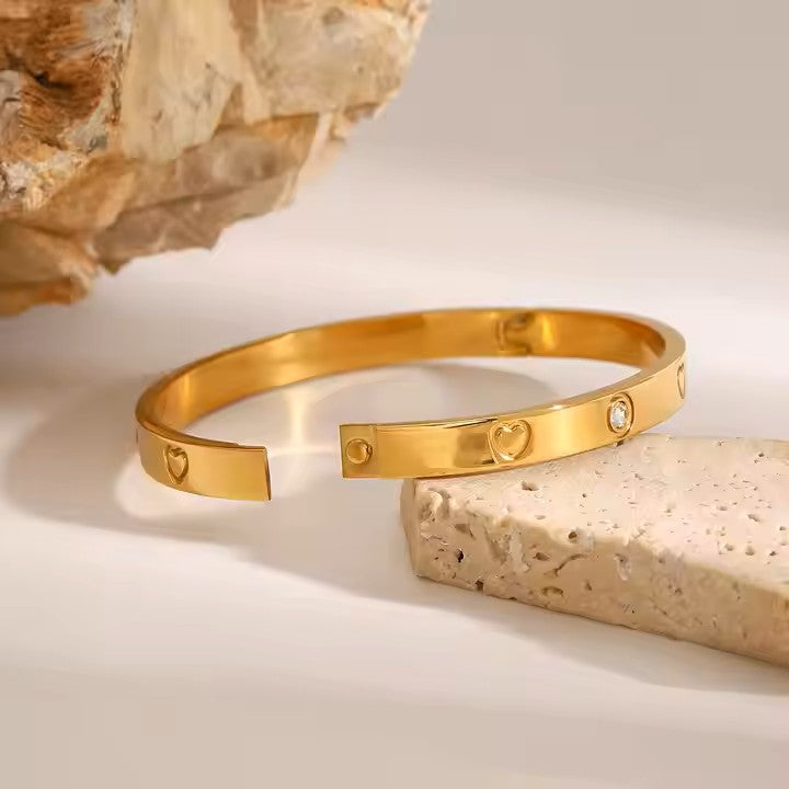 High quality heart zirconia stainless steel bracelet