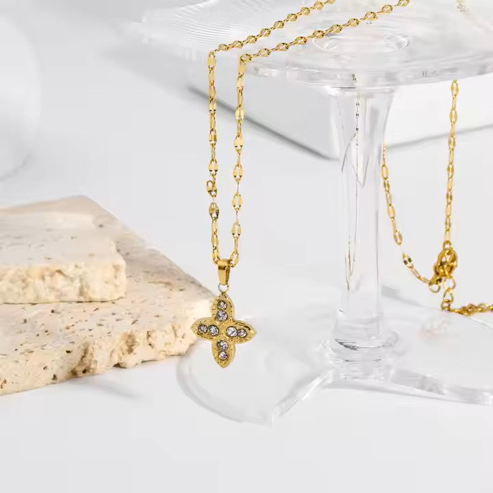 Luxe Gold floral crystal pendant stainless steel necklace