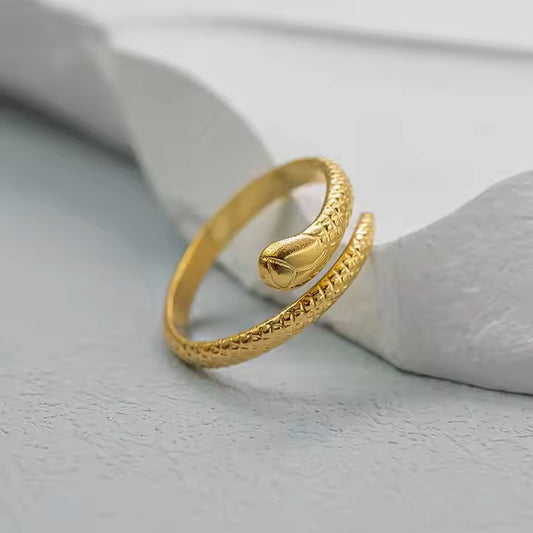 Luxurious snake adjustable waterproof ring