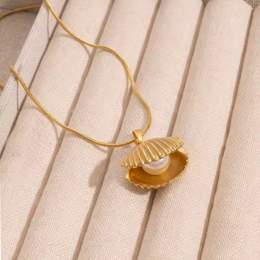 Premium shell stainless steel necklace
