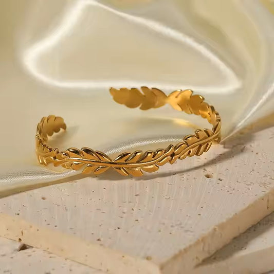 High-end Leaf designed anti tarnish gold plated bracelet