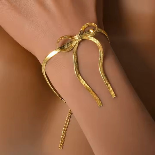 High-end Elegant snake bow bracelet