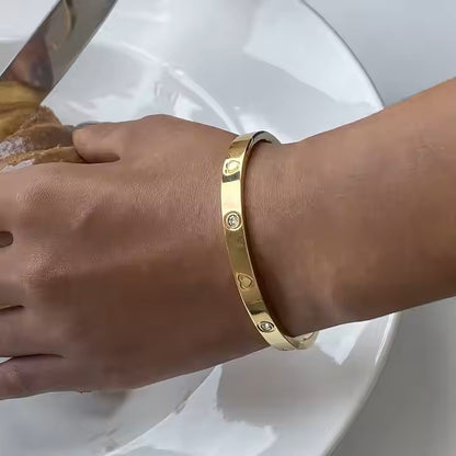 High quality heart zirconia stainless steel bracelet