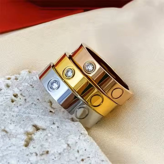 Luxe 3 diamond love ring gold plated pvd