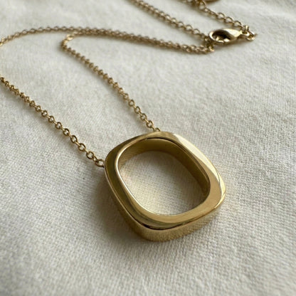 Minimal Oval Gold Pendant Necklace – Champagne Gold Stainless Steel | Myst Juels