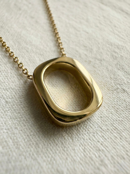 Minimal Oval Gold Pendant Necklace – Champagne Gold Stainless Steel | Myst Juels