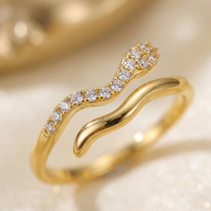 Luna Wave Gold Pavé Adjustable Ring