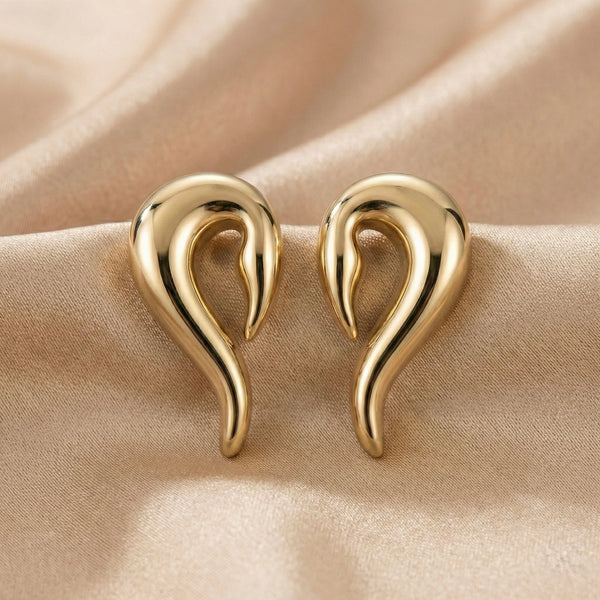 Golden Wave Modernist Set – Cuff Bracelet & Swirl Stud Earrings