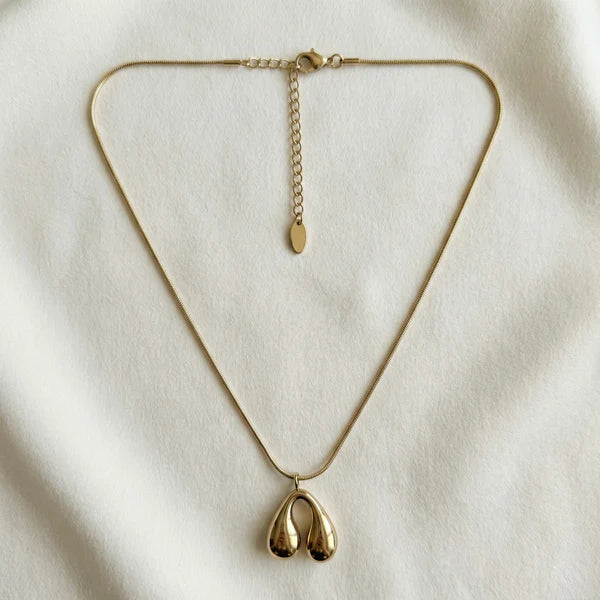 Butterfly Whisper Ensemble Set – Blush Bow & Butterfly Jewellery Combo