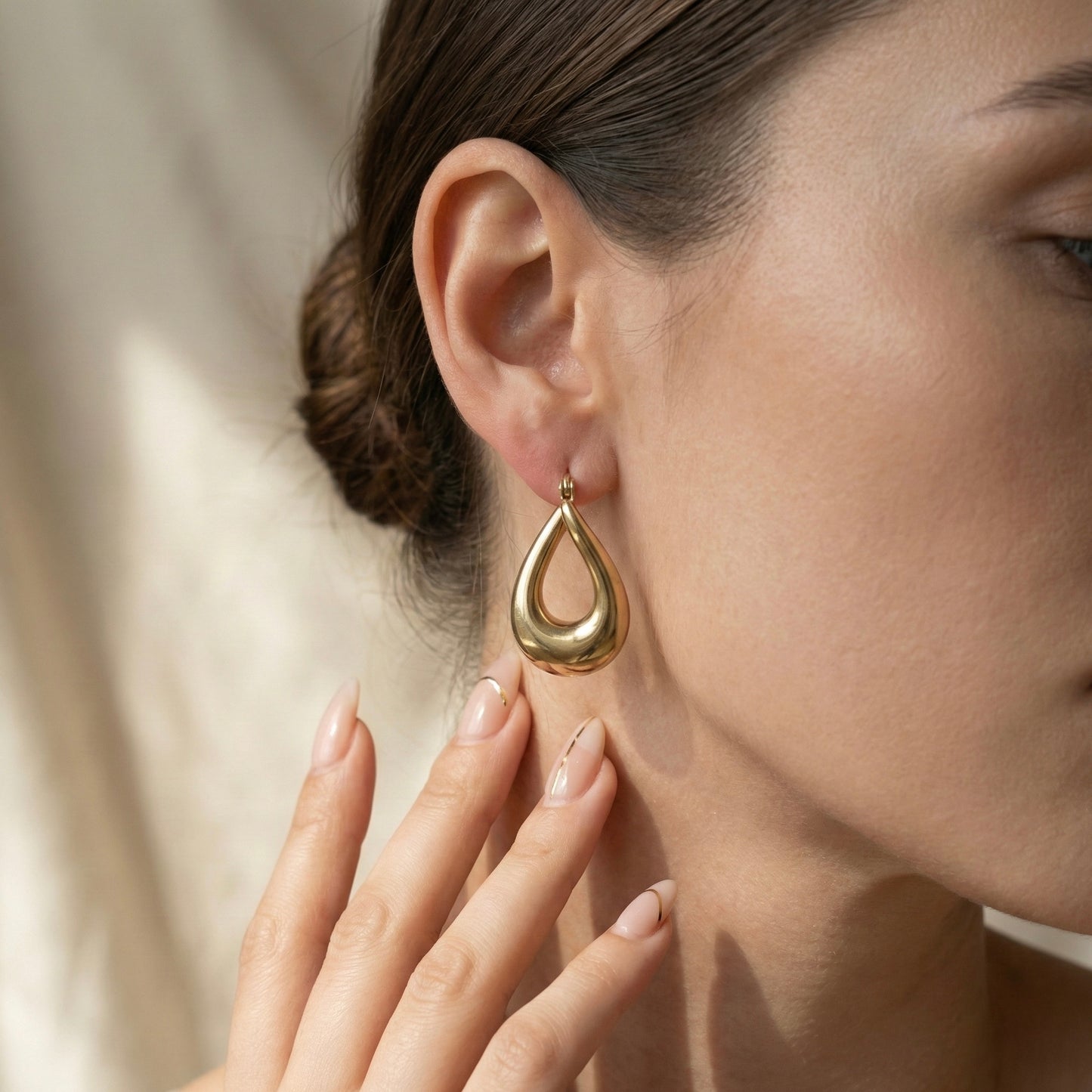 Golden Teardrop Drop Earrings – Elegant Everyday Statement