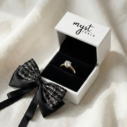 Luxe Tweed Classic – Bow & Solitaire Duo