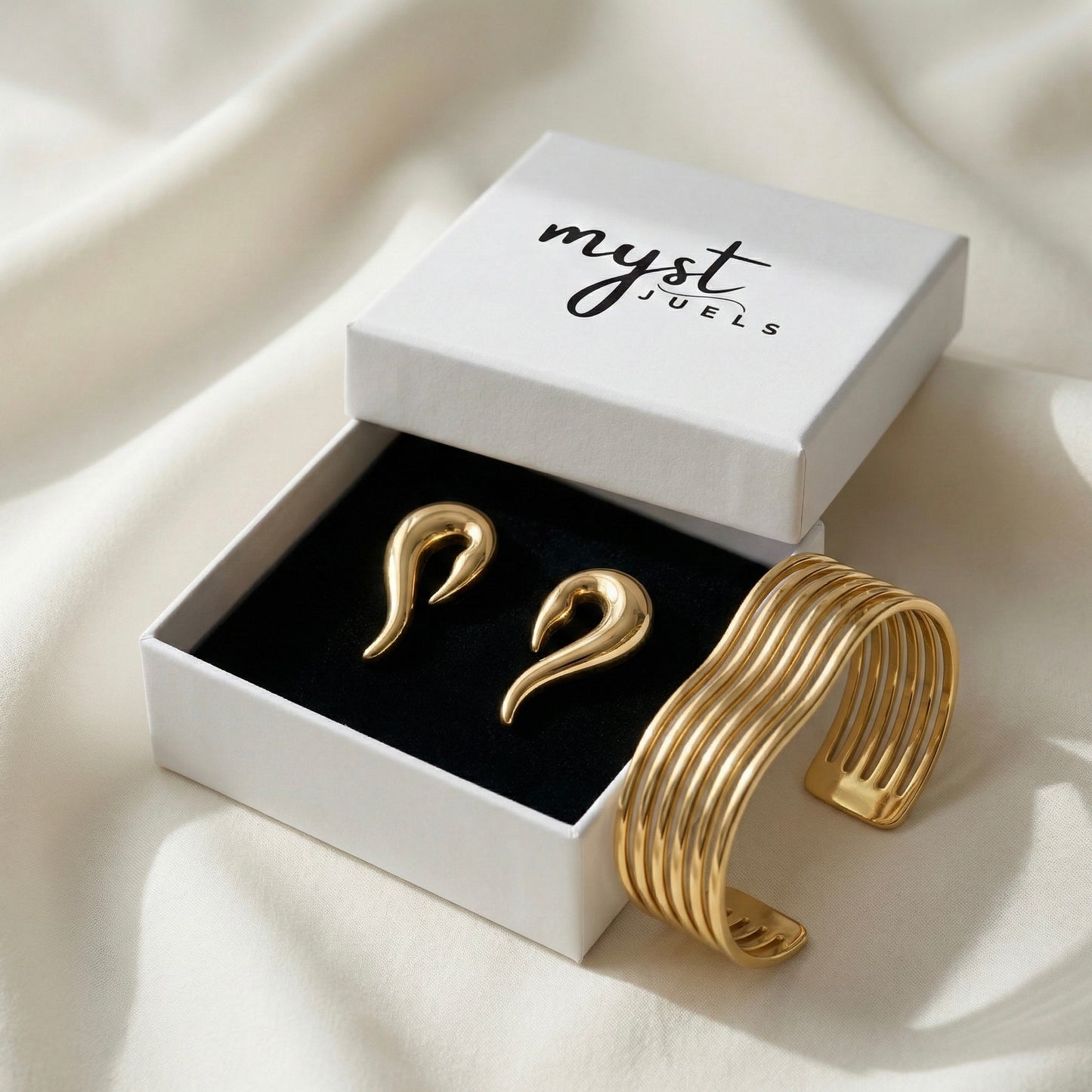 Golden Wave Modernist Set – Cuff Bracelet & Swirl Stud Earrings