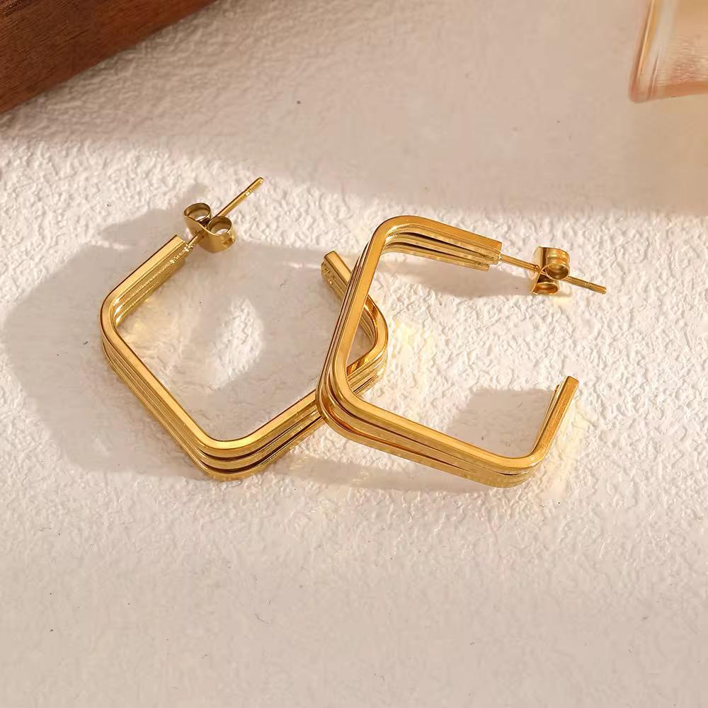 Linea Luxe Square Hoop Earrings – Anti-Tarnish Gold