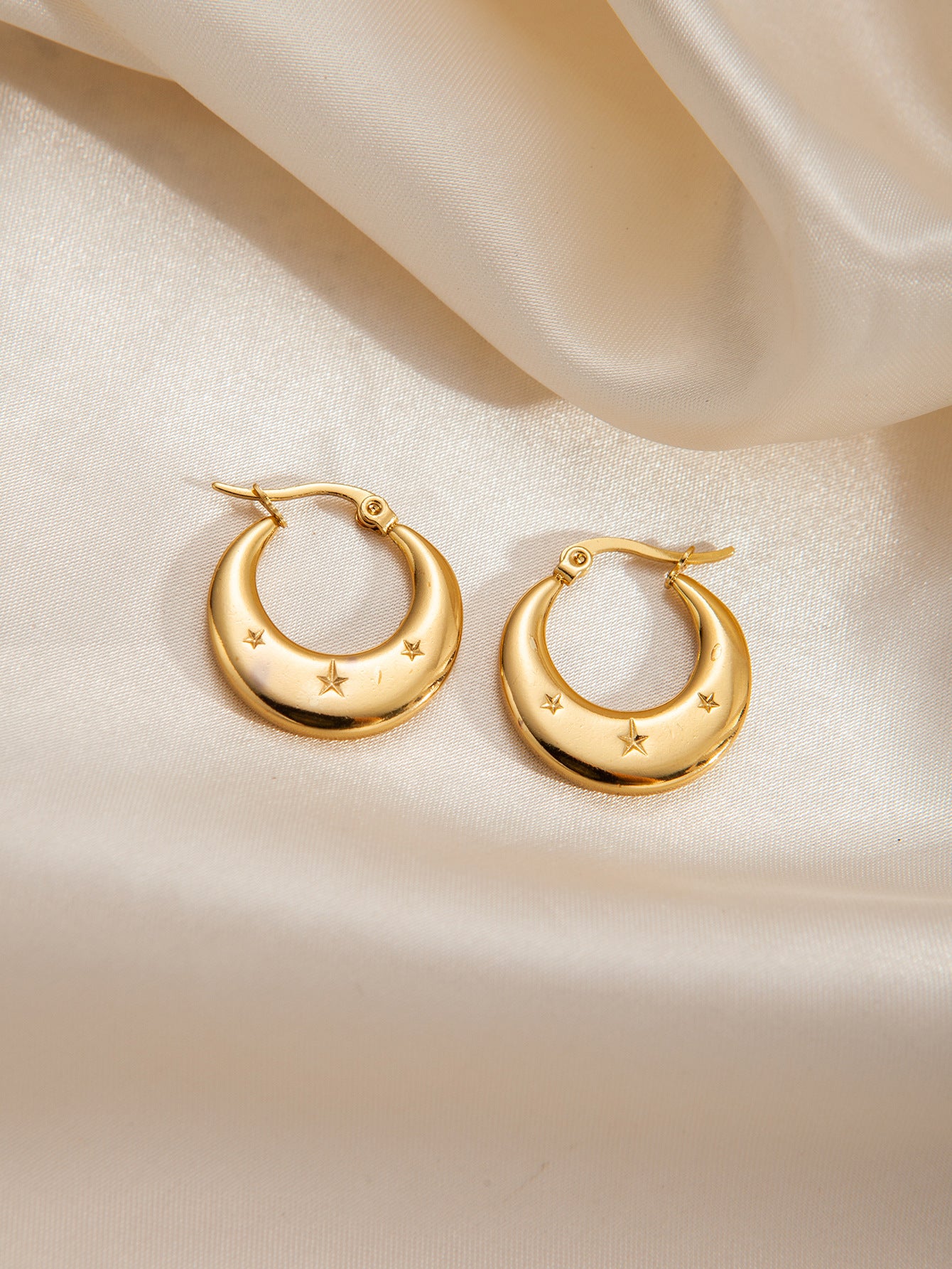 Pansy Glow Hoop Earrings – Anti-Tarnish Gold