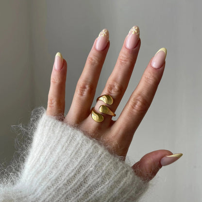 Luxurious Chunky anti tarnish arc ring
