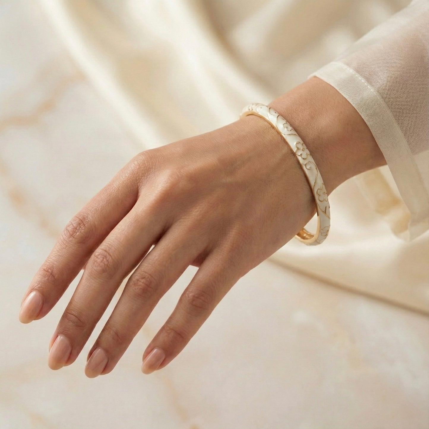 Classic Ivory Floral Glossy Enamel Bangle with Gold Outline
