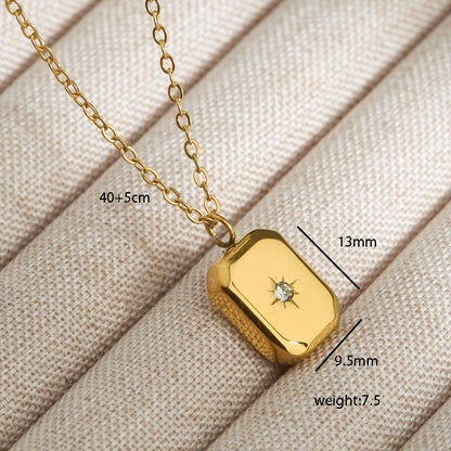 Luxe star gold bar necklace
