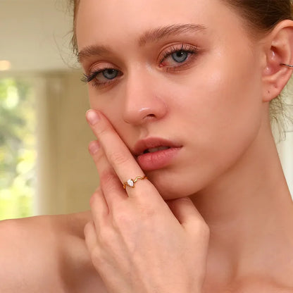 Pear drop wave ring