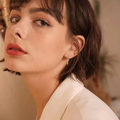 Auréa Oval Hoop Earrings – Anti-Tarnish Gold Finish