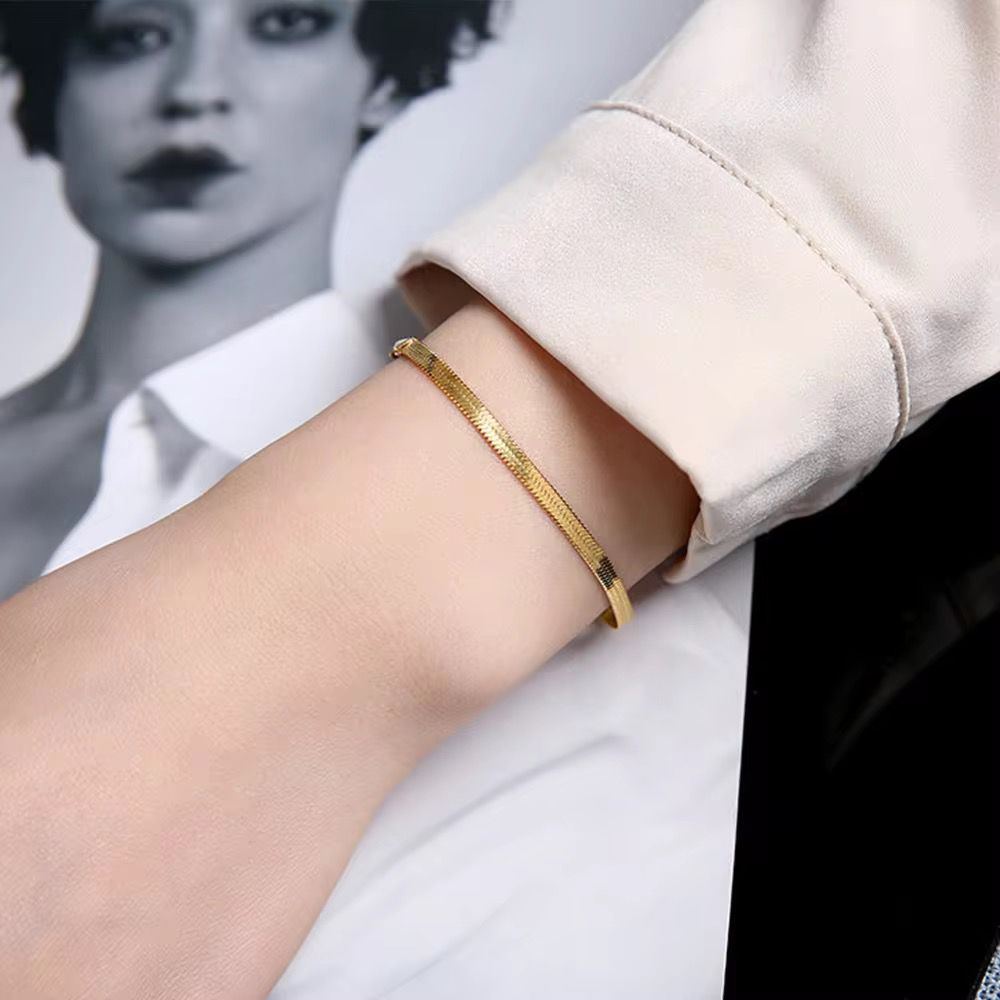 Elegant snake chain bracelets